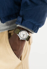 Khaki Field Quartz H69401910