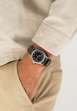 Khaki Field Quartz H69401930