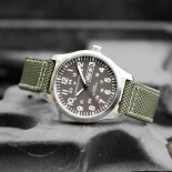 Khaki Field Day Date Auto H70535081