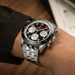 Classic AVI Chronograph 42 Mosquito Y233801A1B1A1