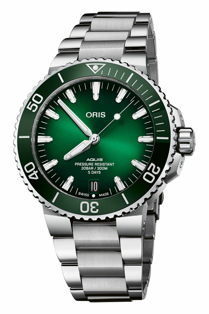 Aquis Date Calibre 400 01400776341570782409PEB