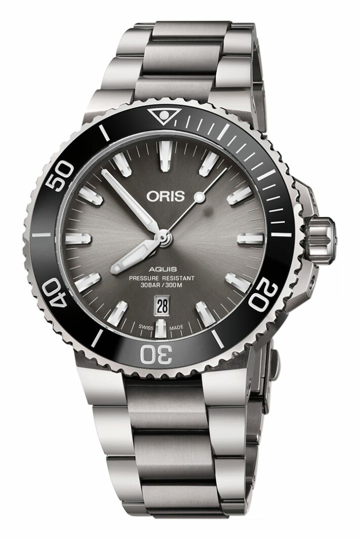 Aquis Titanium Date 01733773071530782415PEB