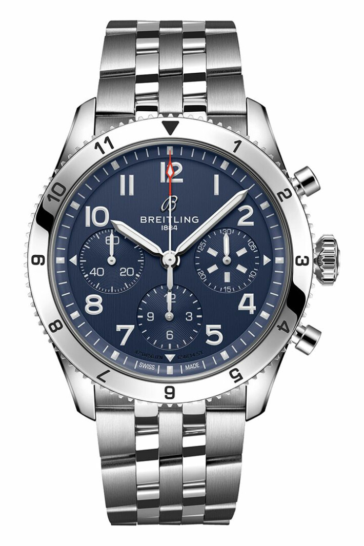 Classic AVI Chronograph 42 Tribute to Vought F4U Corsair  A233801A1C1A1